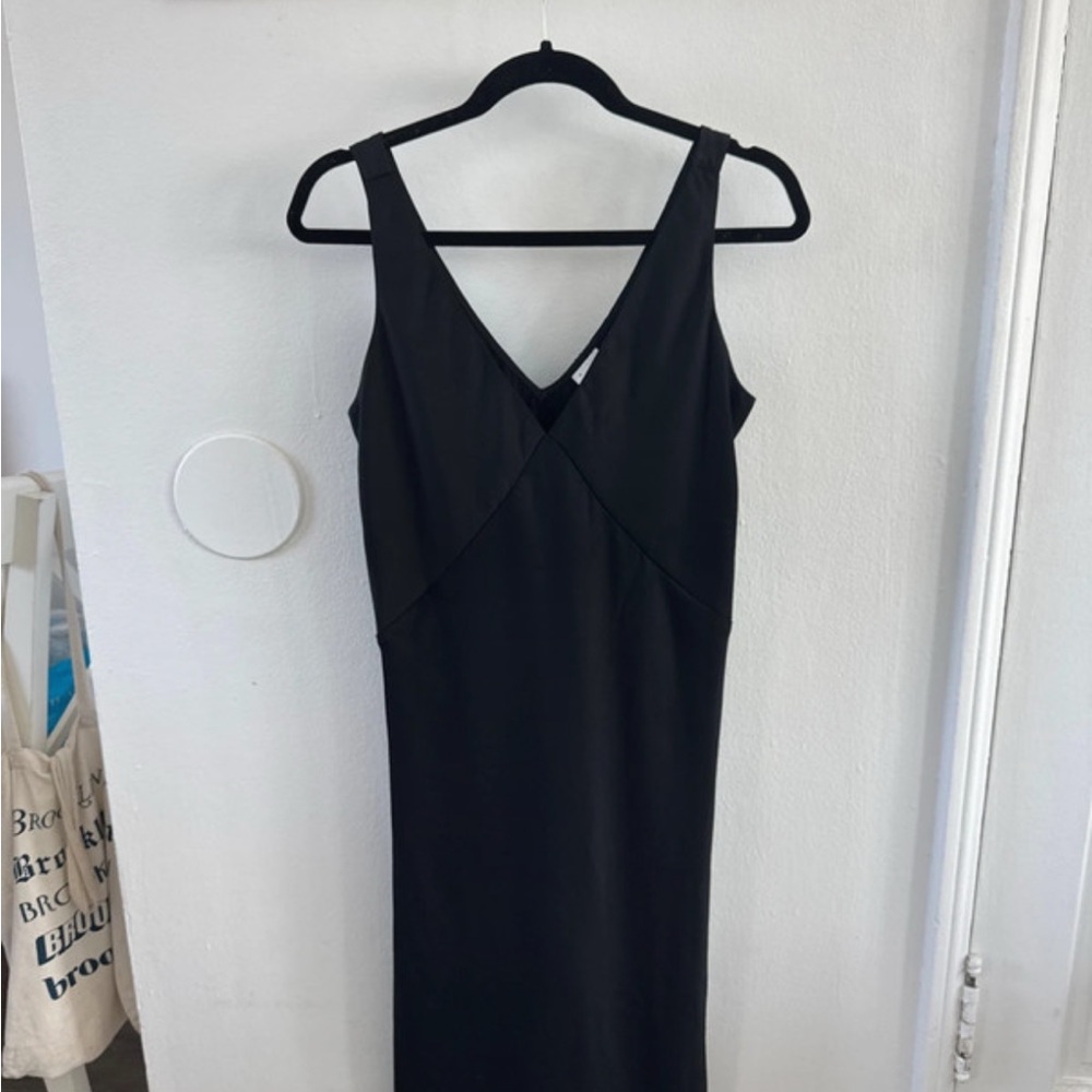 Elegant Black Sleeveless Dress